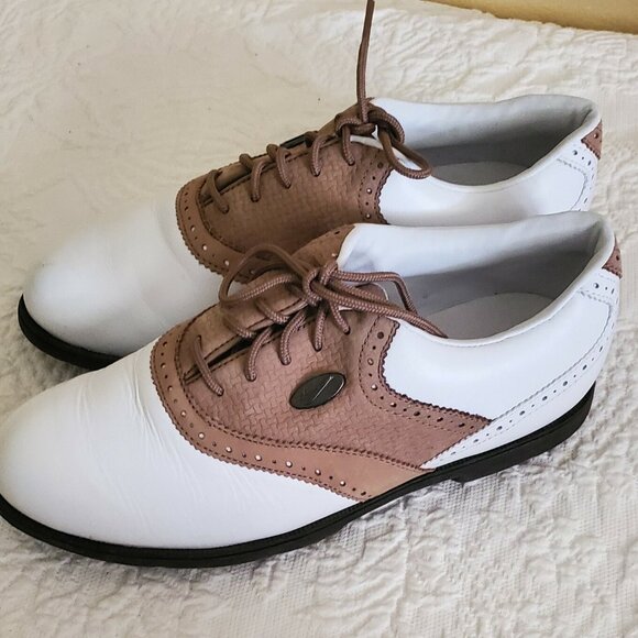 Women's Nike Air Lined Golf Leather Shoes Saddle Oxfords White Size 6M - Picture 3 of 10